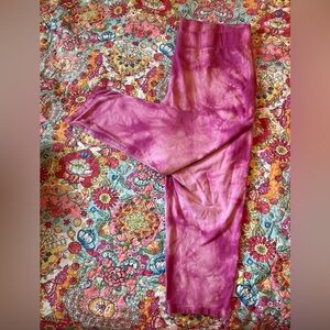 Torrid Pink Tie-Dye Capri Leggings size 2x